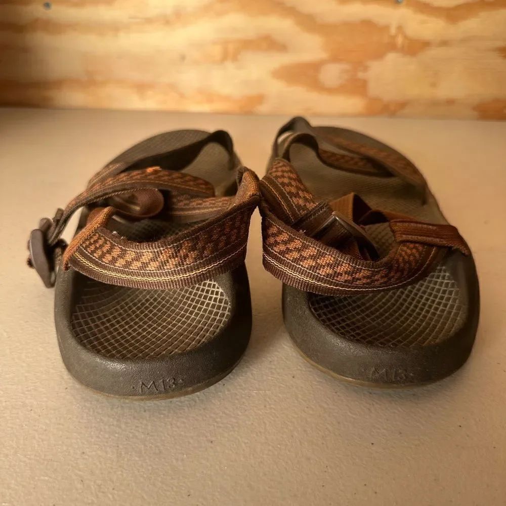 Chaco's - Picture 2 of 5
